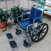 Інвалідний візок б / у, ширина сидіння 41 см