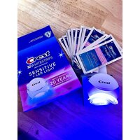 Відбілюючі смужки для чутливих зубів Crest 3D Whitestrips Sensitive + LED Light Whitening Kit 14 пар №2