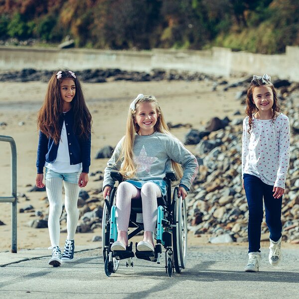 Активне крісло колісне Invacare Action 3 Junior Evolutive (Франція)