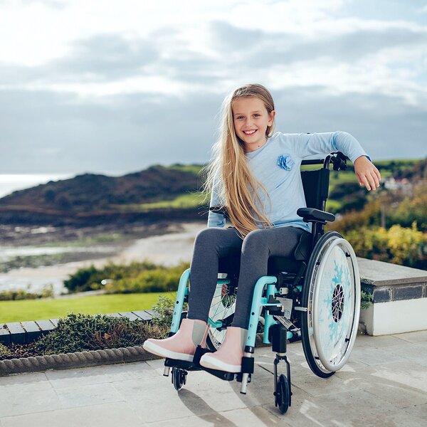 Активне крісло колісне Invacare Action 3 Junior Evolutive (Франція)